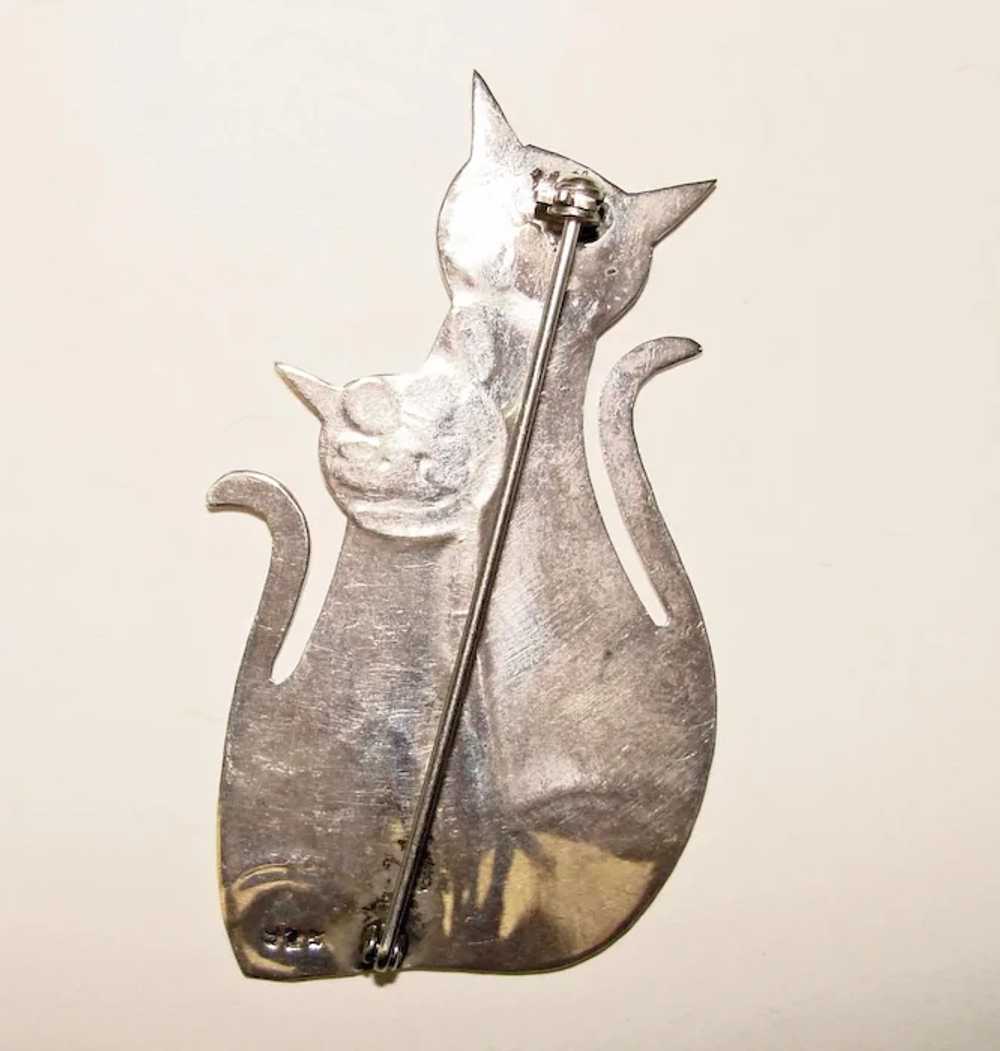 Awesome STERLING Cats In Love Vintage Brooch - image 2