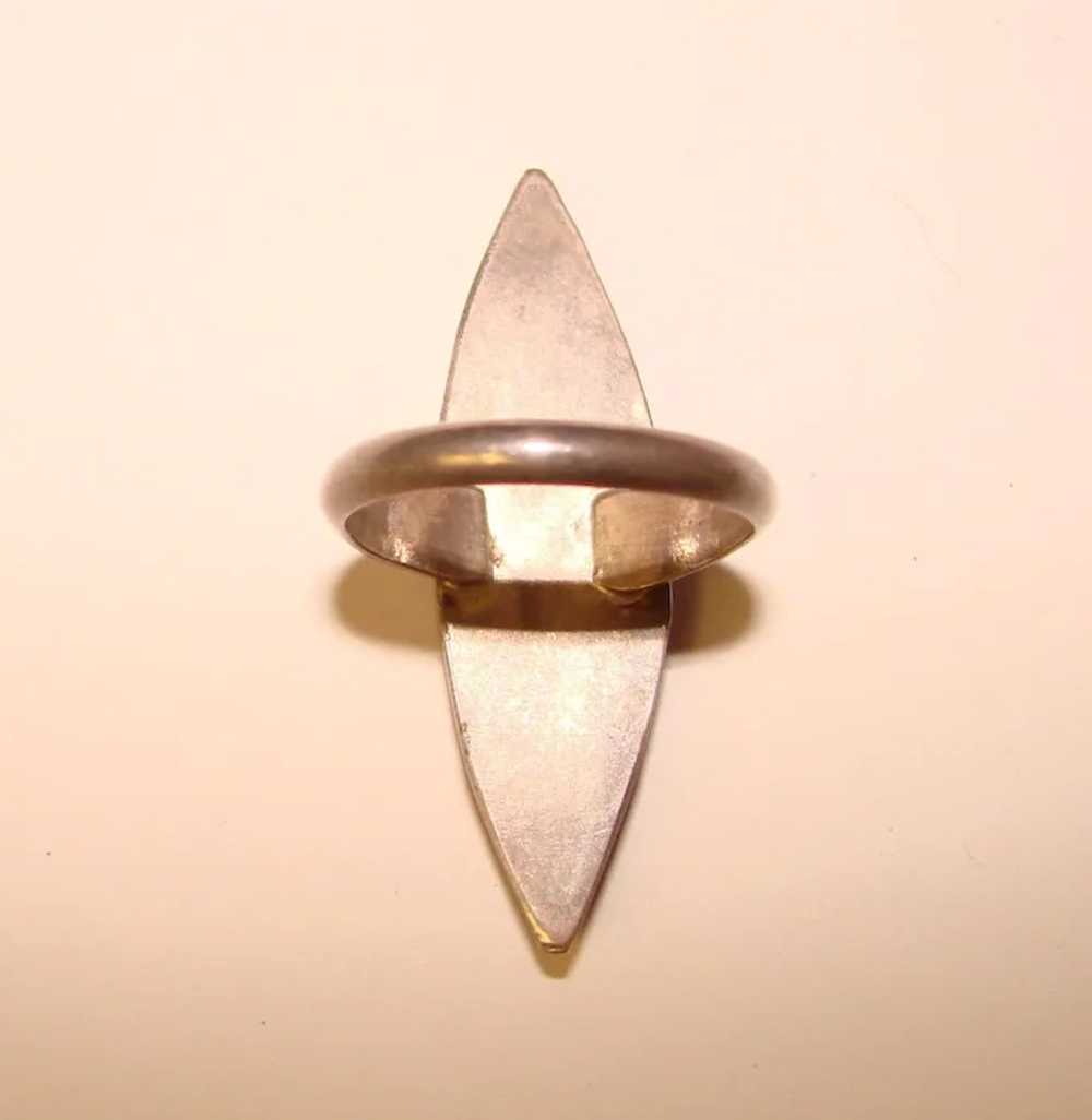 Gorgeous STERLING Coral Inlay Vintage Ring - image 2