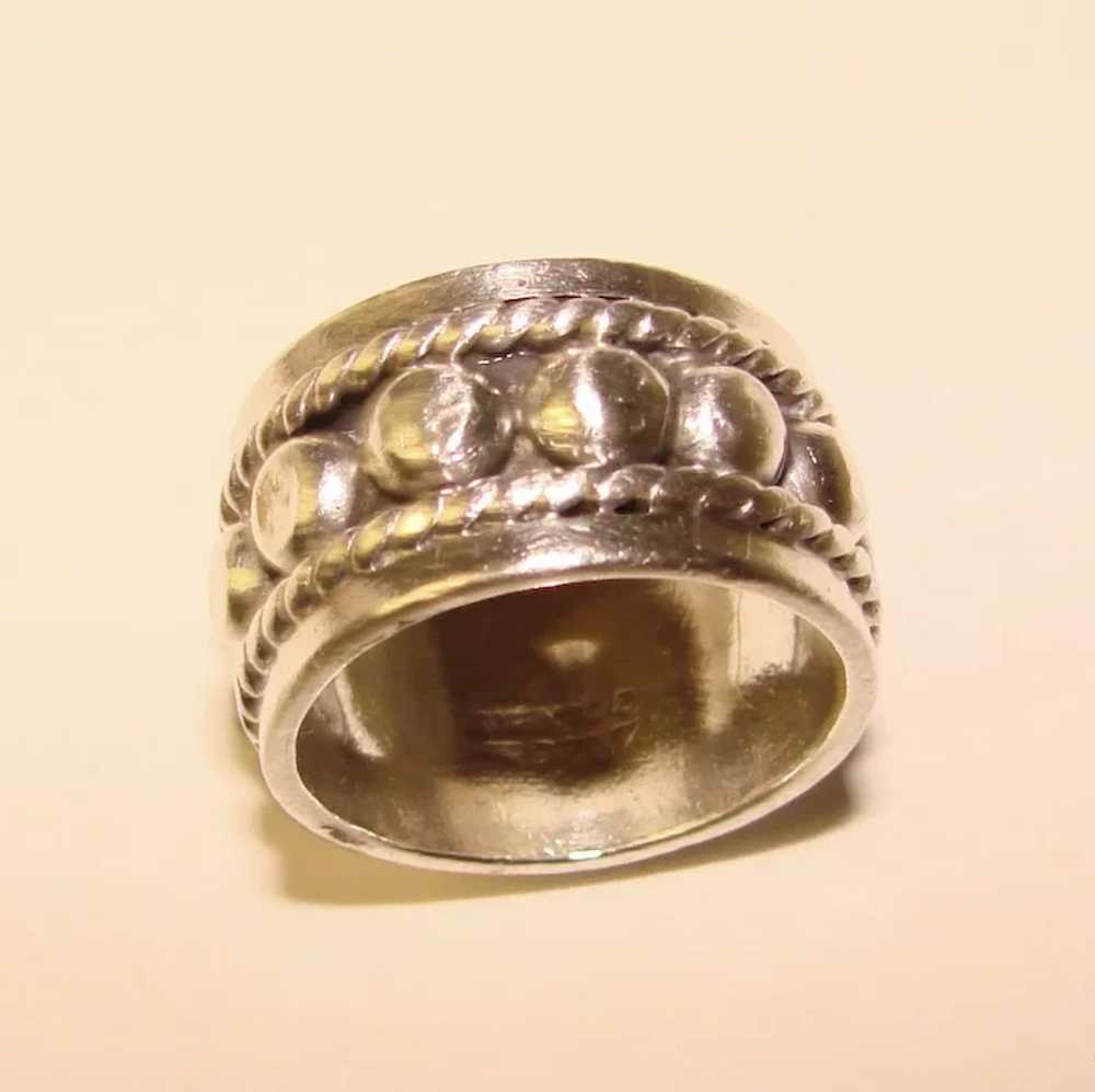 Gorgeous MEXICAN STERLING Vintage Wide Band Raise… - image 3