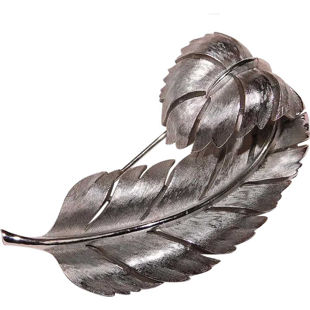 Gorgeous TRIFARI Vintage Feather Quill Brooch - image 1