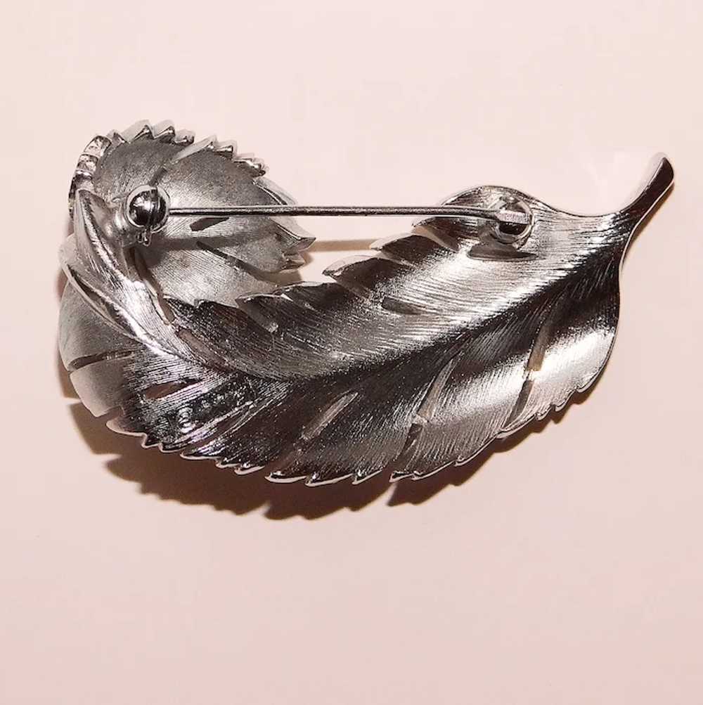 Gorgeous TRIFARI Vintage Feather Quill Brooch - image 2