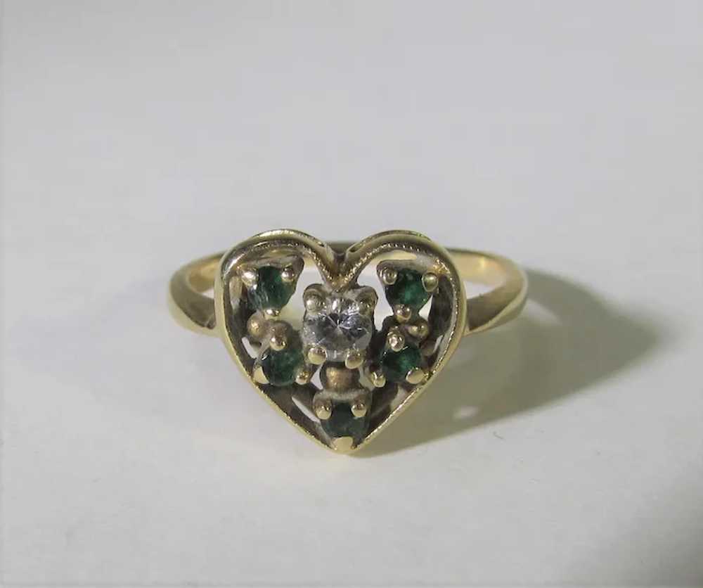 14 Karat Yellow Gold Emerald and Diamond Heart Ri… - image 3