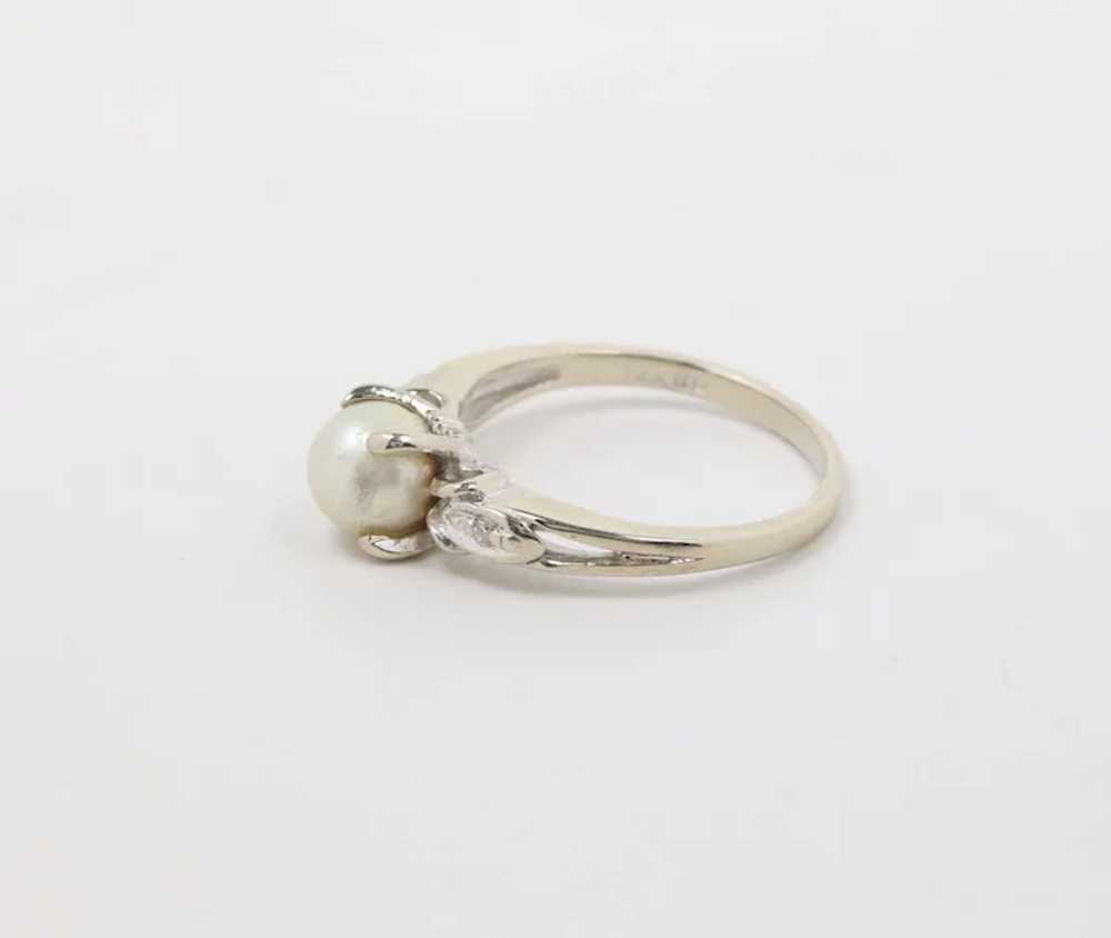 Vintage 14K White Gold Pearl Diamond Ring - image 2