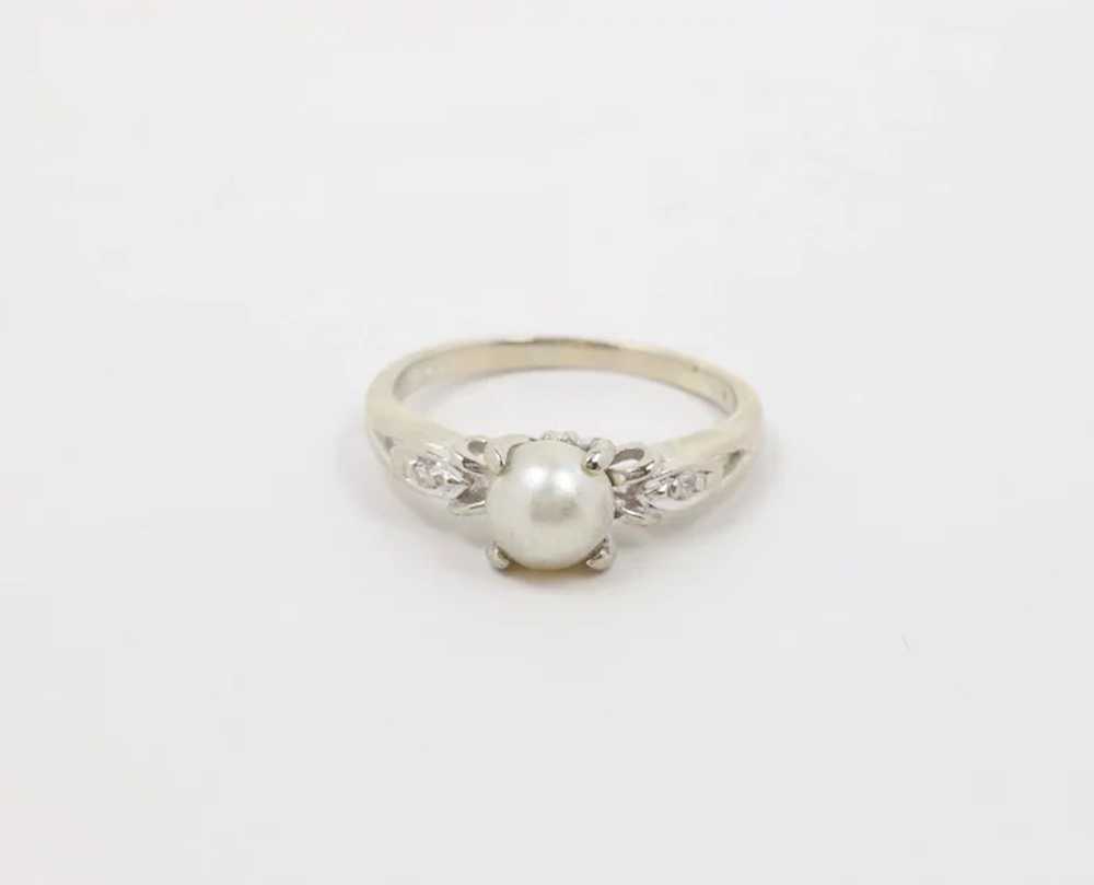 Vintage 14K White Gold Pearl Diamond Ring - image 4