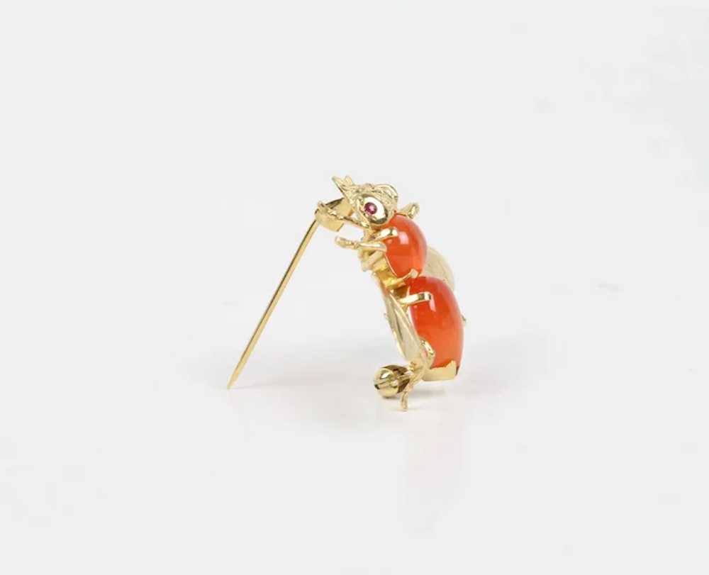 Vintage Honey Bee 14K Yellow Gold Agate Stones Br… - image 3