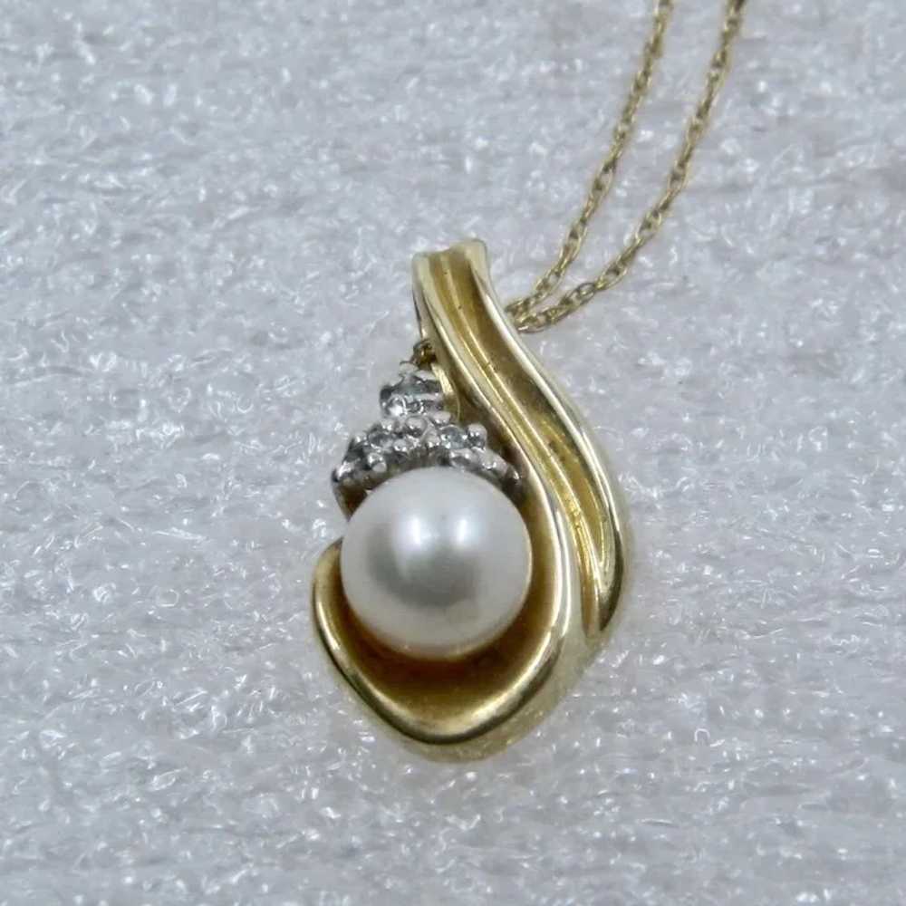 10K YG Pearl w Diamonds Necklace 19" Chain - image 2