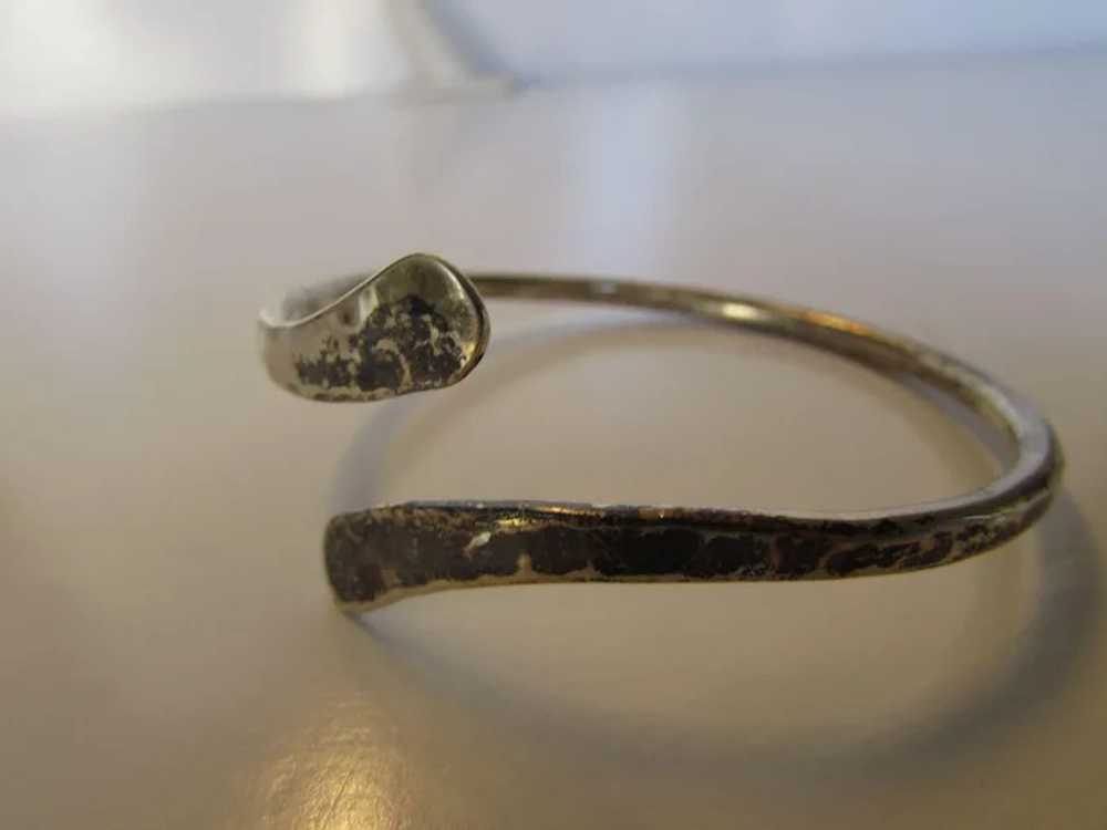 Sterling Silver Hammered and Oxidized Rigid Brace… - image 9