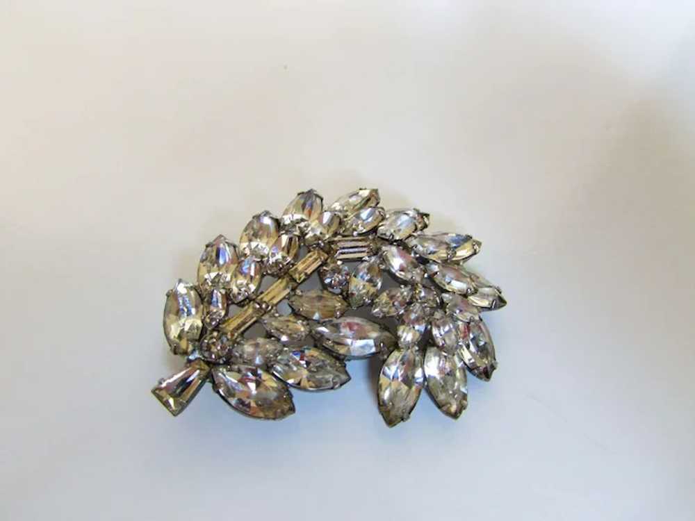 Vintage Juliana Floral Clear Crystal Pin - image 5