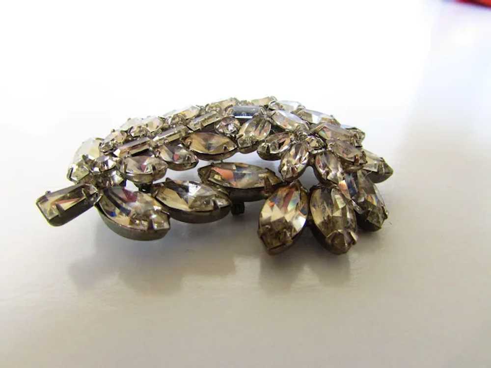 Vintage Juliana Floral Clear Crystal Pin - image 8