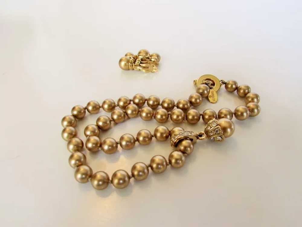Vintage Carolee Faux Golden Pearl Necklace and Ma… - image 9