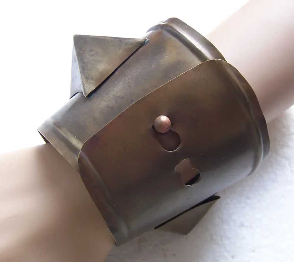 Art Deco vintage cuff bracelet antiqued brass Ori… - image 6