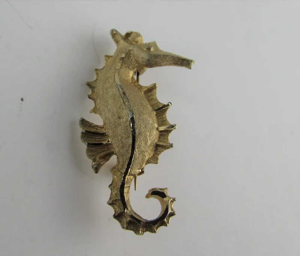 Gold Tone Seahorse Pin - image 10