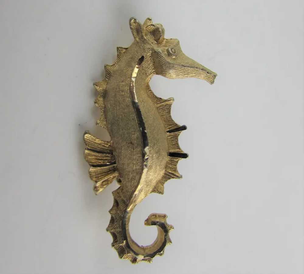 Gold Tone Seahorse Pin - image 9