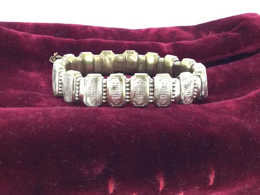 Embossed Articulated Bracelet Gold Filled Victori… - image 7