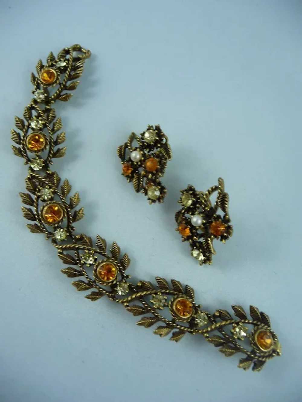 Lovely Vintage Signed Coro Necklace Bracelet and … - image 4