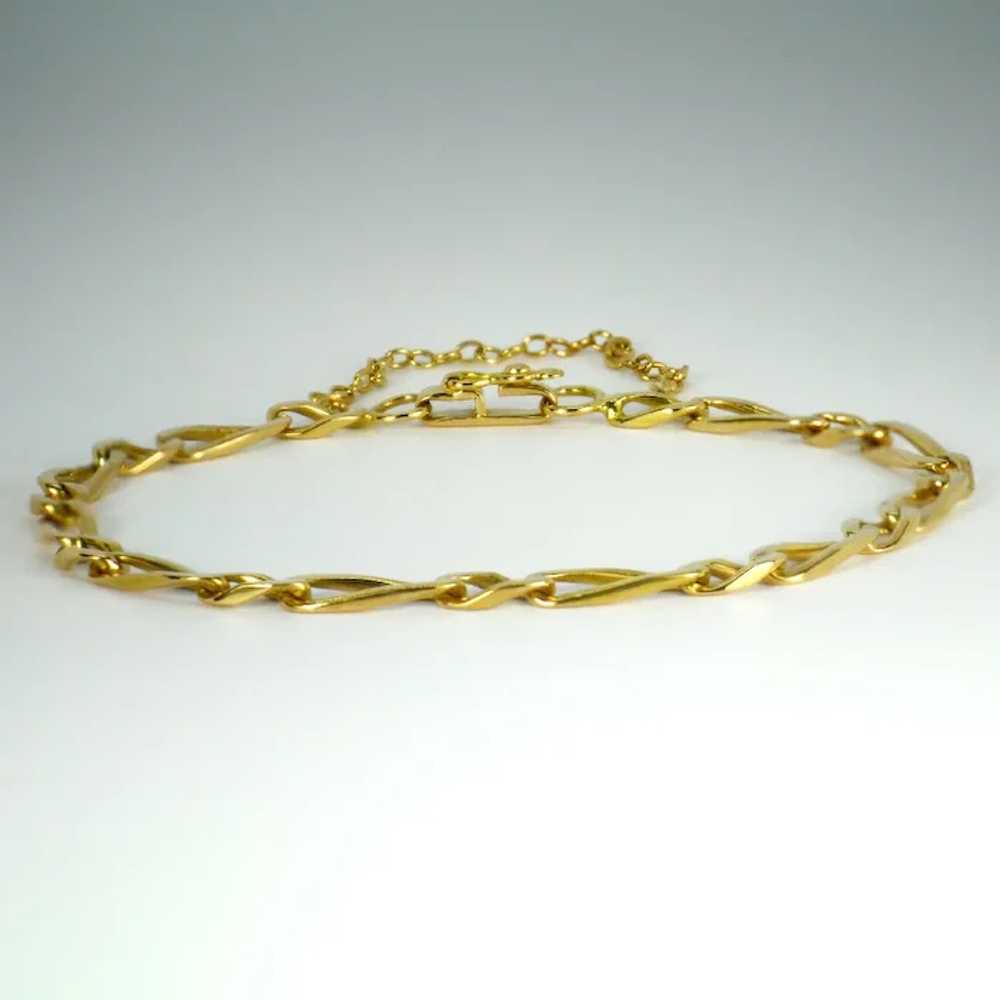 18 Karat Yellow Gold Twisted Figaro Curb Link Bra… - image 3