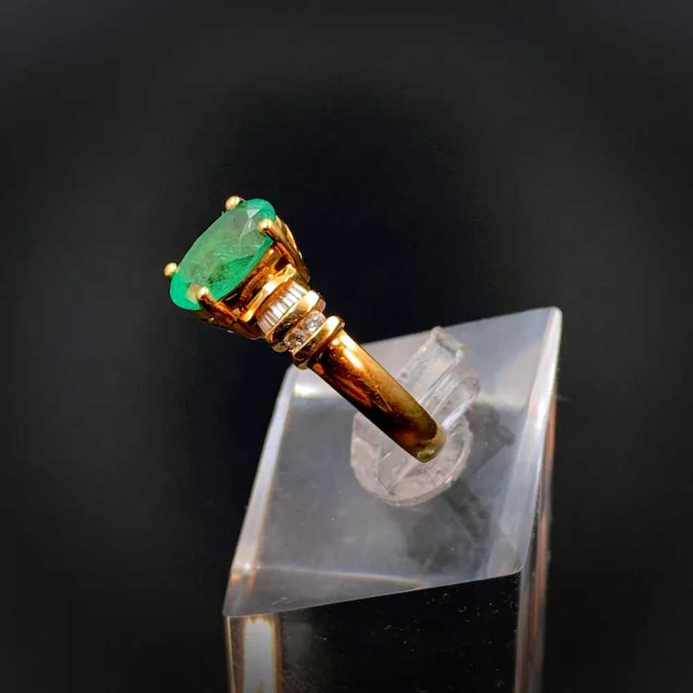 18k Emerald and Diamond Estate Ring - image 4