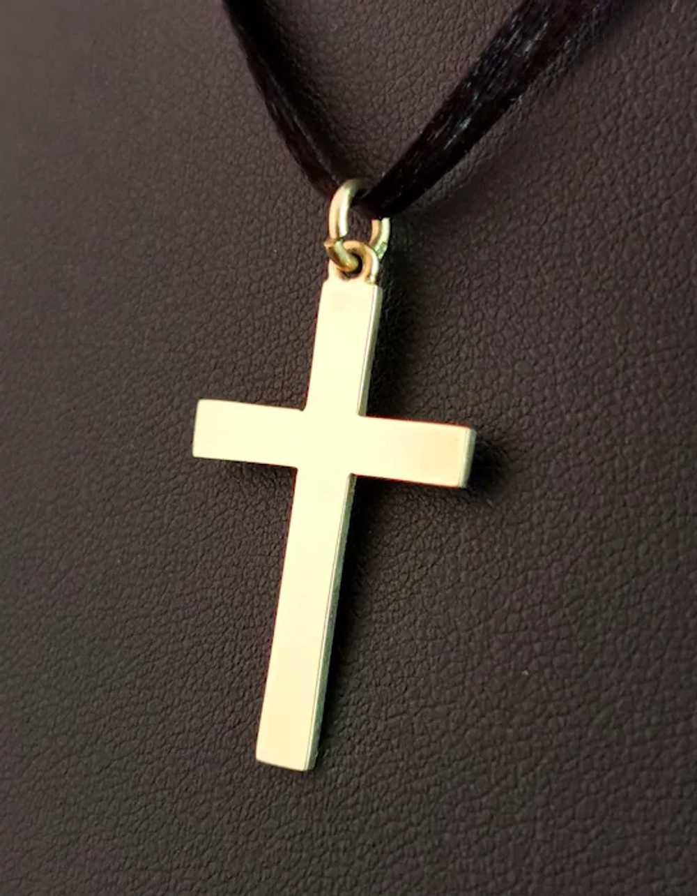 Vintage 9k yellow gold Cross pendant, Deakin and … - image 10