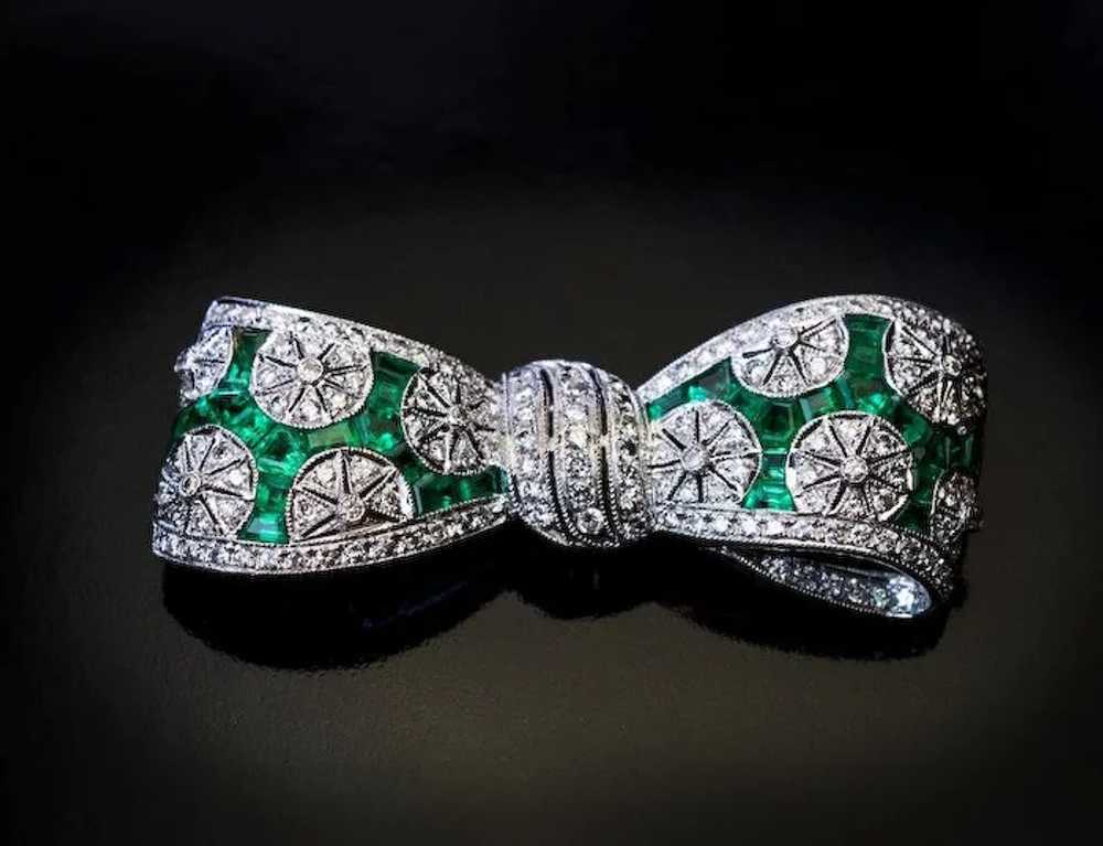 Vintage Art Deco Diamond Emerald Platinum Bow Bro… - image 2