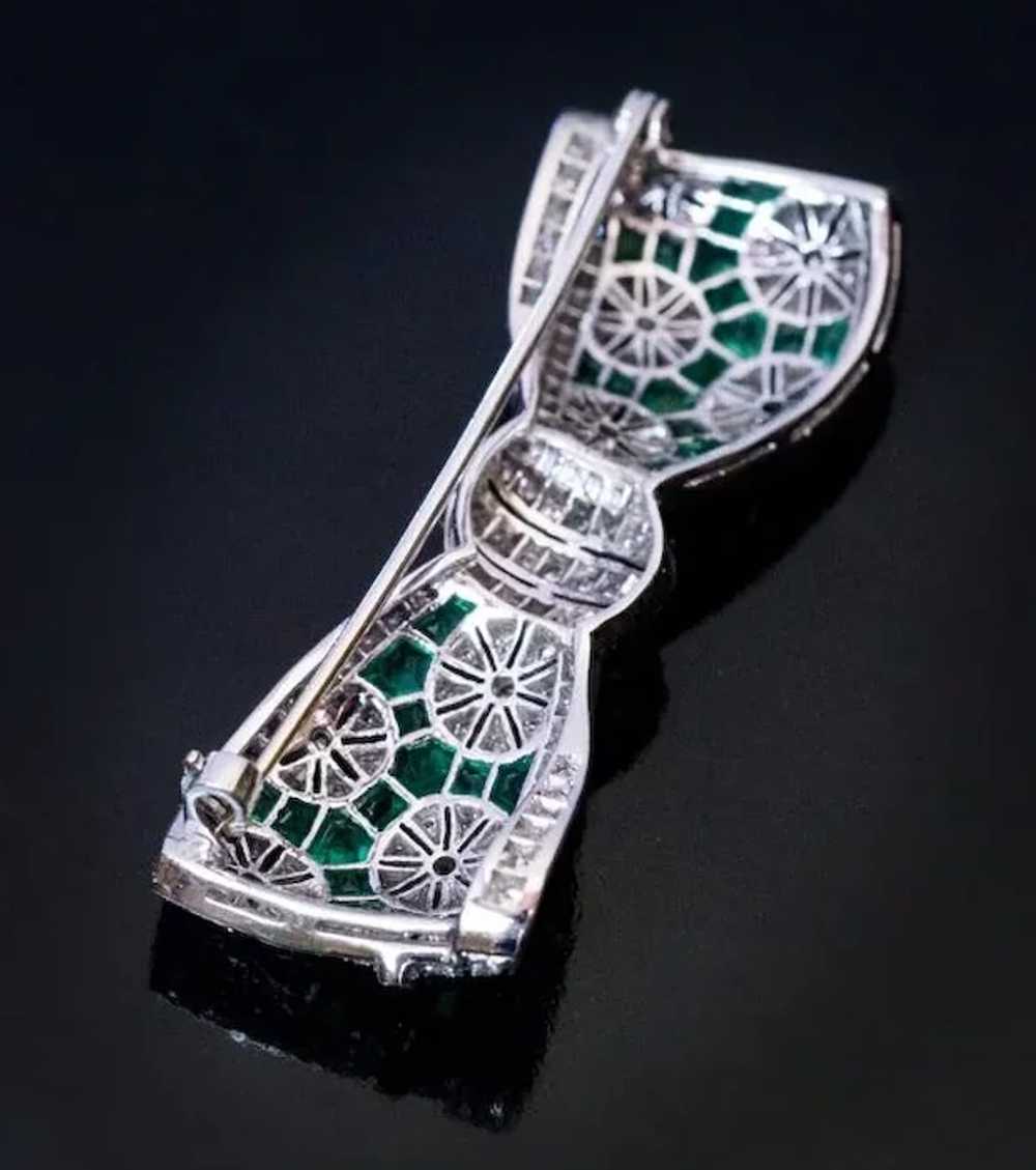 Vintage Art Deco Diamond Emerald Platinum Bow Bro… - image 5