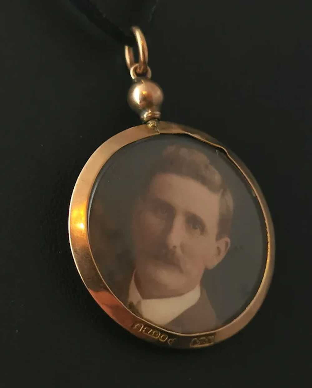 Antique Edwardian portrait pendant locket, 9k gold - image 8