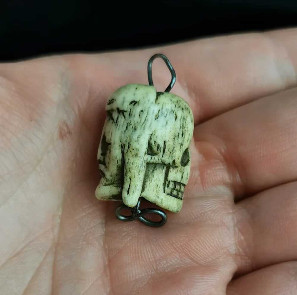 Rare Georgian Memento Mori pendant, Skull and Jes… - image 10