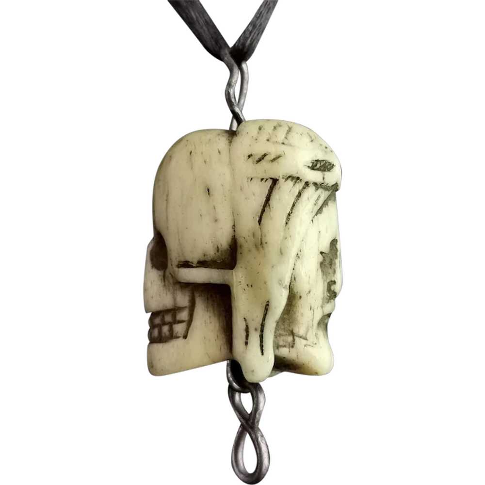 Rare Georgian Memento Mori pendant, Skull and Jes… - image 1