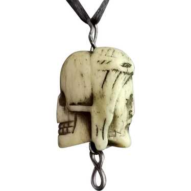 Rare Georgian Memento Mori pendant, Skull and Jes… - image 1