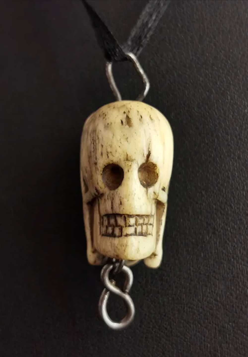 Rare Georgian Memento Mori pendant, Skull and Jes… - image 2