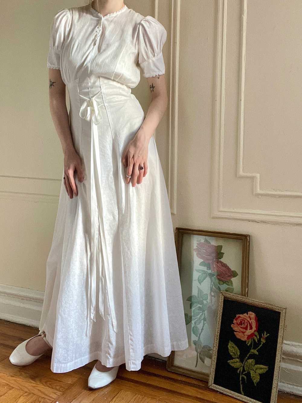 1930s Puff Sleeve Floral White Cotton Wedding Bri… - image 10