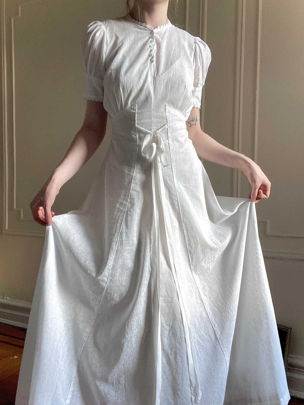 1930s Puff Sleeve Floral White Cotton Wedding Bri… - image 6