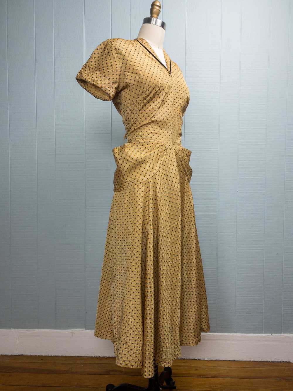 40s 50s Golden Sun Gown | M/L - image 10