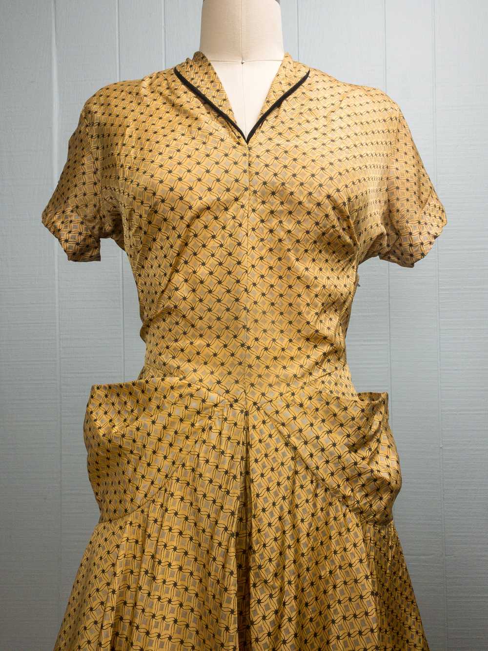 40s 50s Golden Sun Gown | M/L - image 2