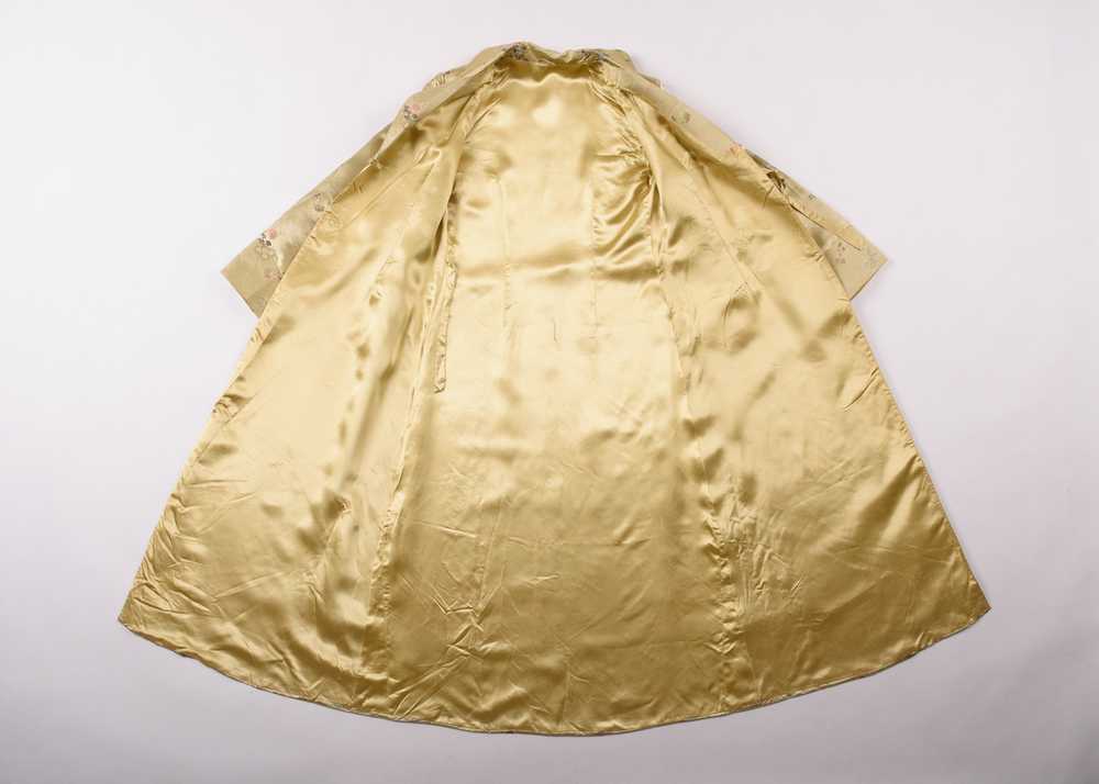 A Pale yellow brocaded satin Interior dressing go… - image 3