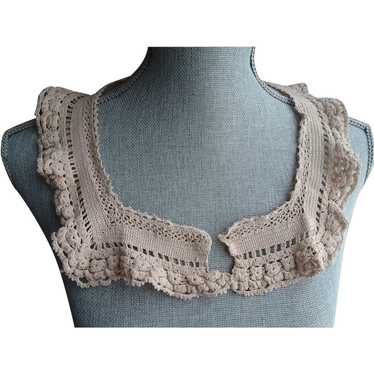 CHARMING Hand Made Lace Collar, Antique Collar, B… - image 1