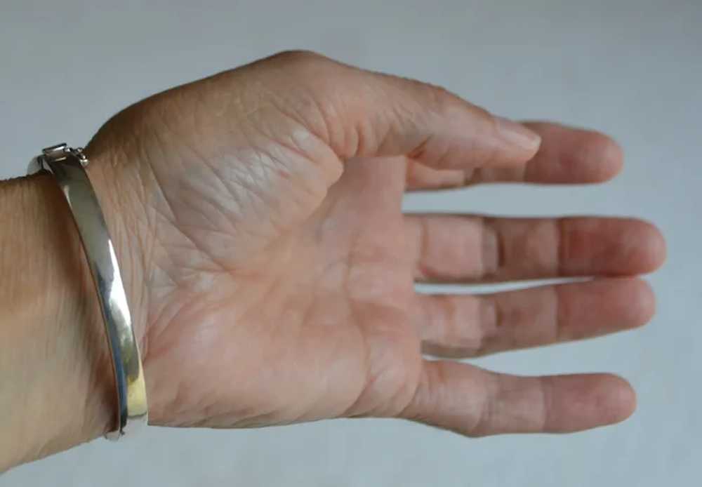 Silver Key Bracelet - image 11