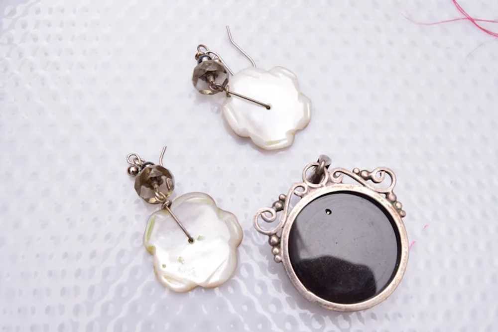 Sterling, Mother of Pearl and Onyx Pendant and Co… - image 3