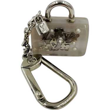 Louis Vuitton Auth Metal Taiga Leather porte cles tab LV Key Chain
