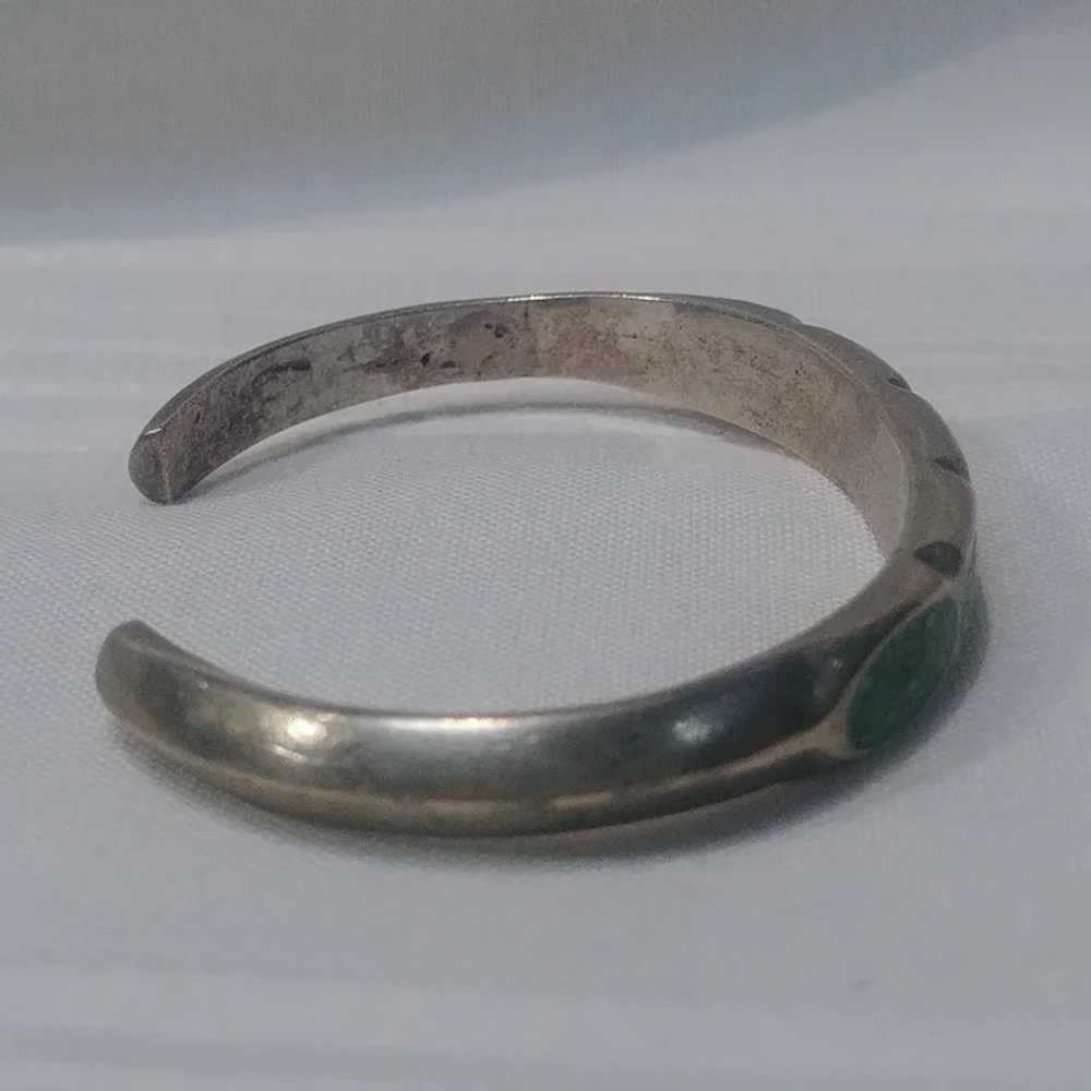 Sand cast sterling silver chip inlay cuff bracele… - image 4