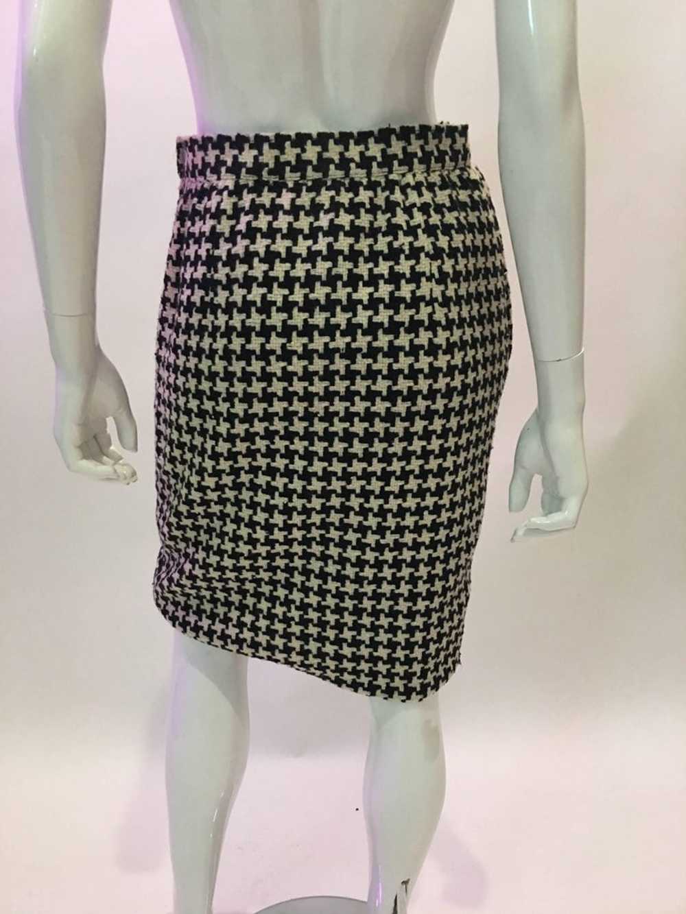 Ungaro 1980's Black and White Houndstooth Wool Skirt - Gem