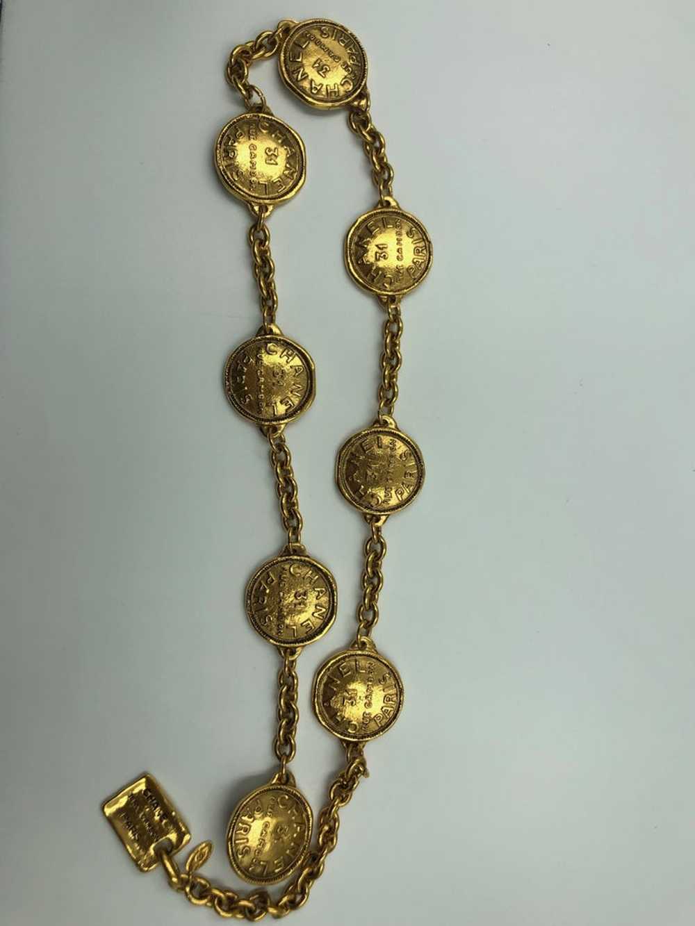 Chanel 1980's Gold Tone Metal Round Disk Chain Be… - image 7