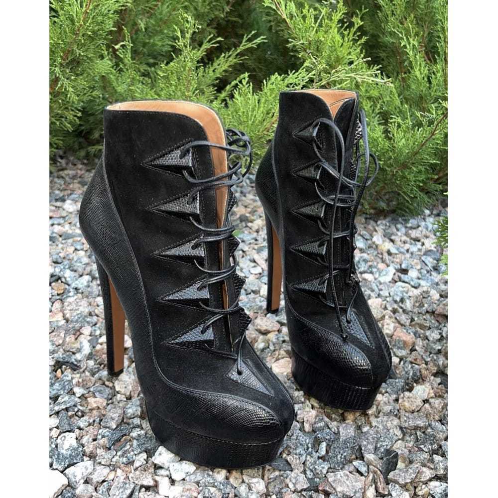 Alaïa Leather lace up boots - image 3