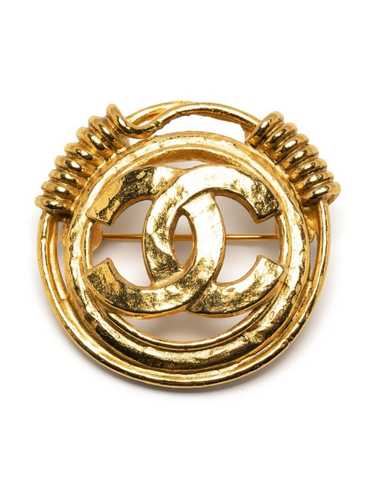 CHANEL Pre-Owned 1994 CC round brooch - Gold - image 1