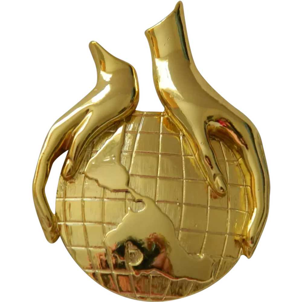 Danecraft Hold the World in Your Hands Brooch - image 1