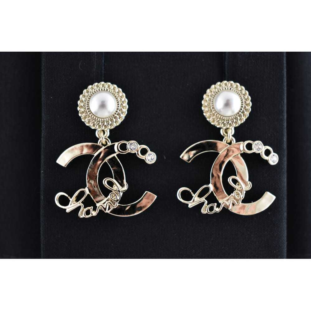 Chanel Pearl earrings - image 3