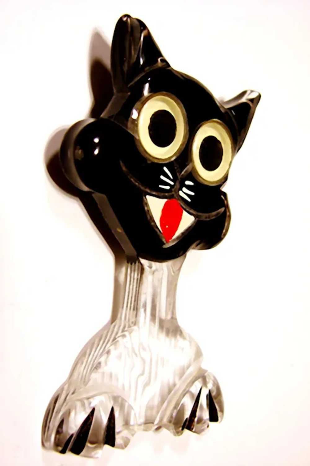 Adorable COOL CAT- Carved Bakelite and Lucite Pin… - image 11