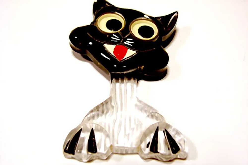 Adorable COOL CAT- Carved Bakelite and Lucite Pin… - image 4