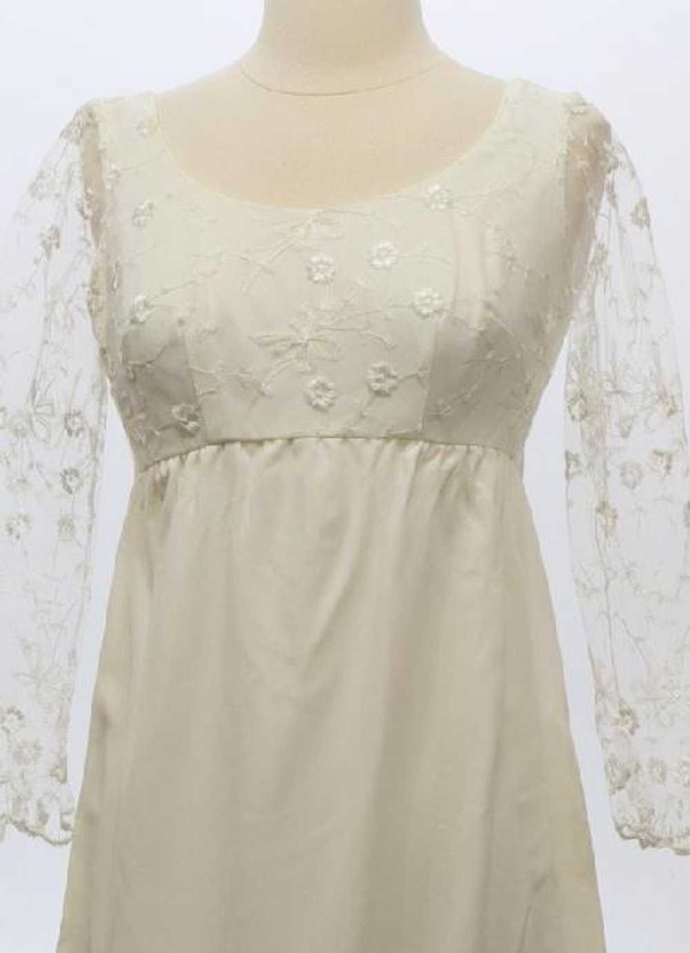 1970's Wedding Dress - image 2