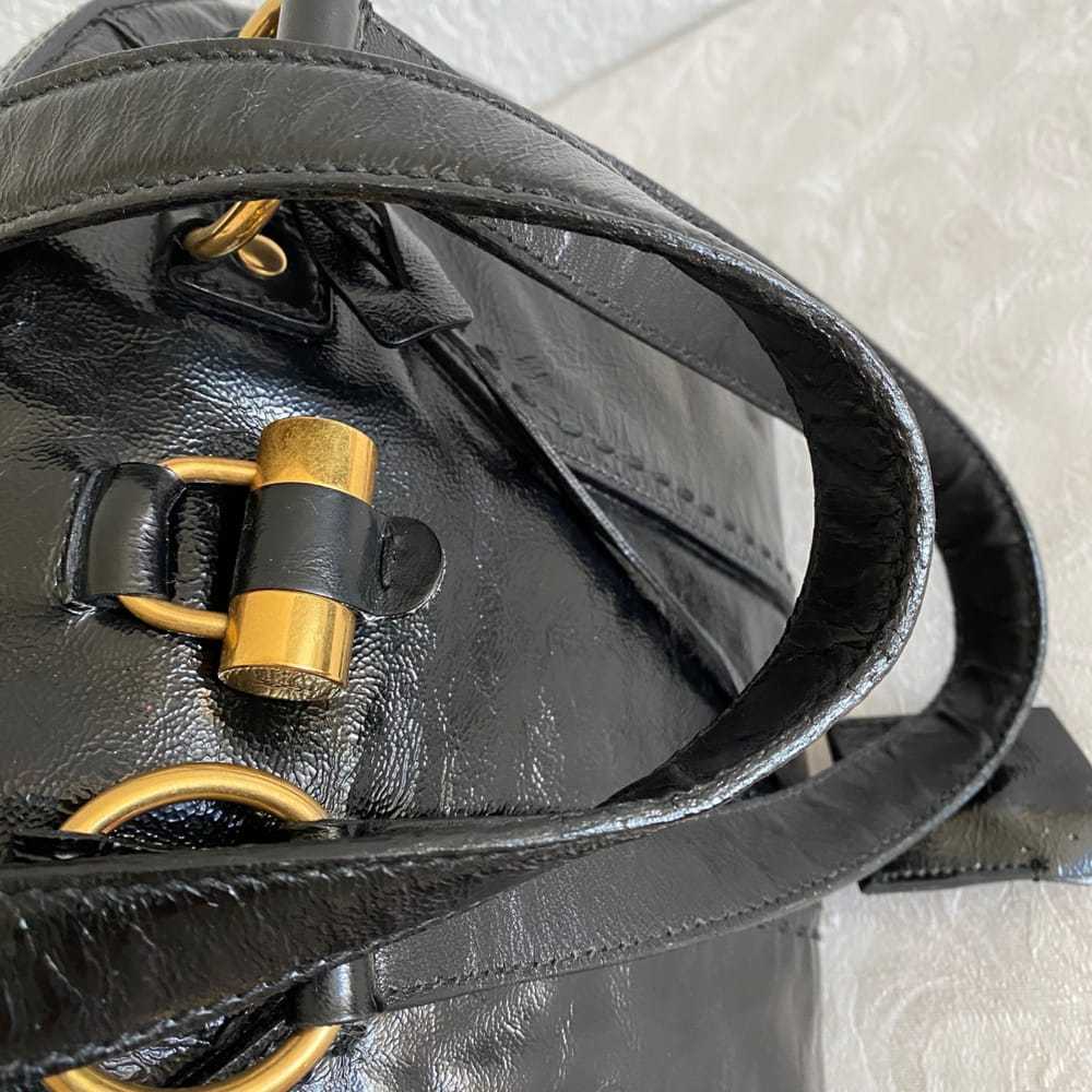 Saint Laurent Muse Ii patent leather handbag - image 4