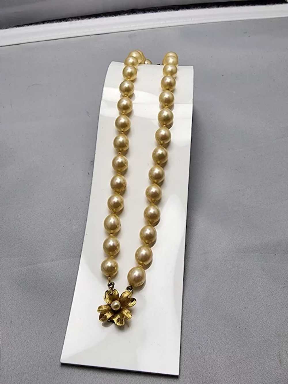 Vintage Signed Vendome Glass Pearl Bracelet [A761] - image 2